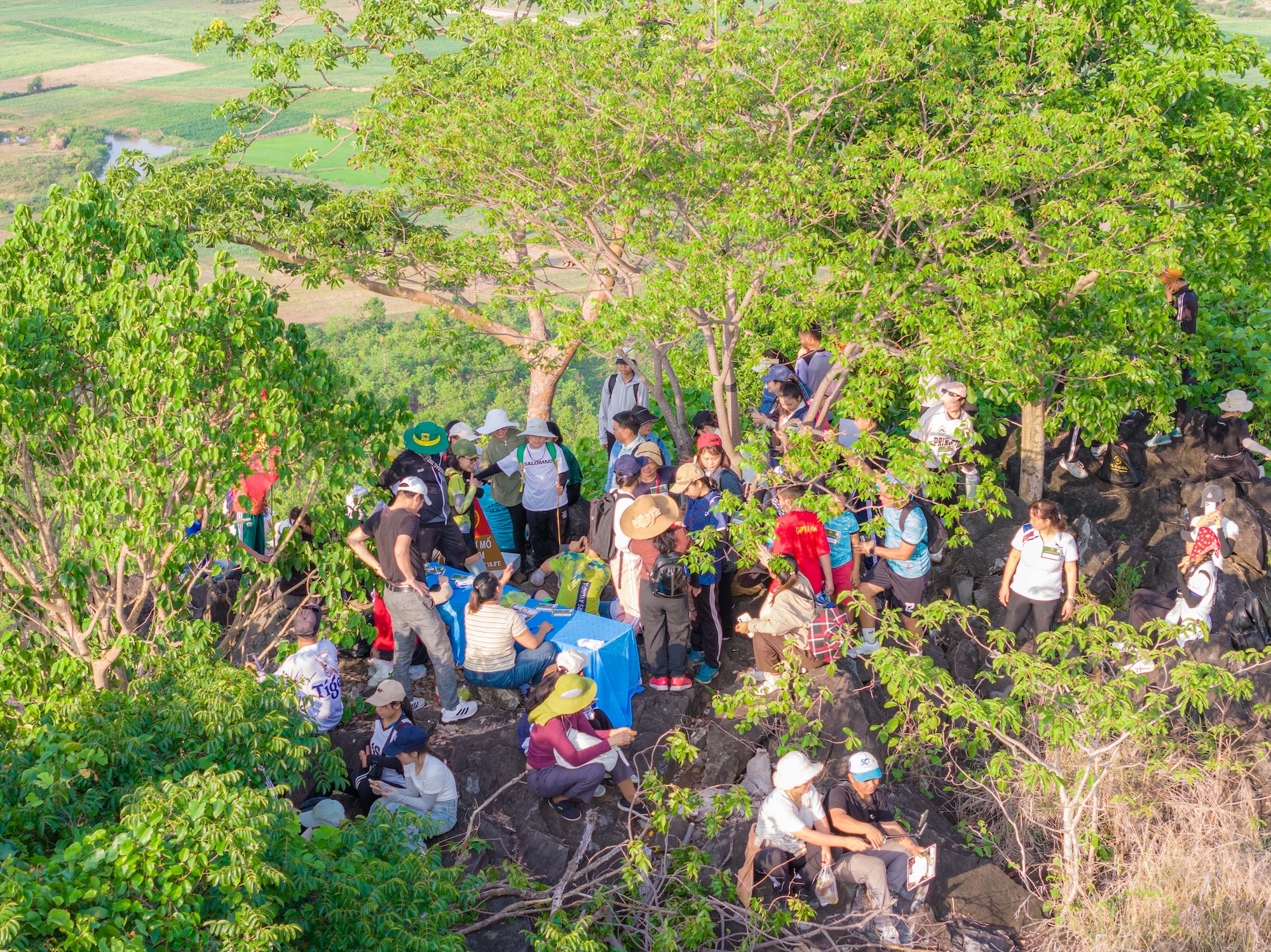 Điểm check-in trên đỉnh Chư Mố